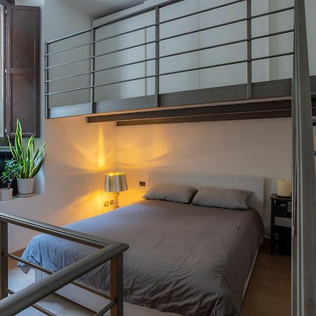 Life Is Beautiful Design Loft Navigli Romolo, Netflix, Wifi, Ac And Street Parking Apartment Milan Exterior photo