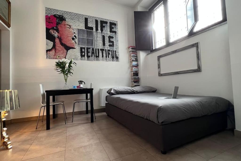 Life Is Beautiful Design Loft Navigli Romolo, Netflix, Wifi, Ac And Street Parking Apartment Milan Exterior photo
